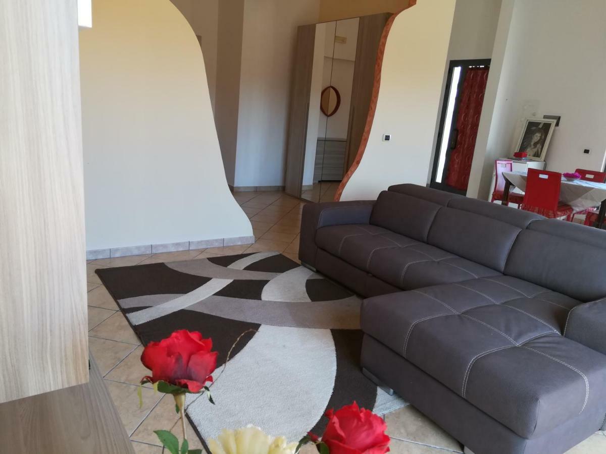 Dolce Casa Sara Villa Collemeto Ngoại thất bức ảnh