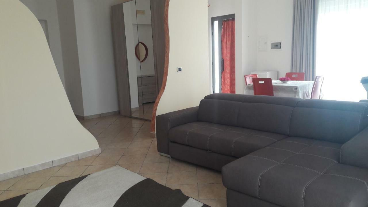 Dolce Casa Sara Villa Collemeto Ngoại thất bức ảnh